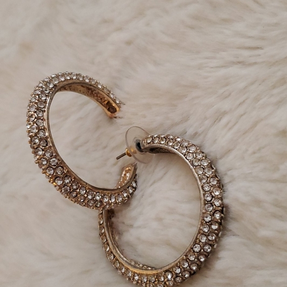 Vintage Cache Gold Rhinestone Earrings. - Picture 3 of 9